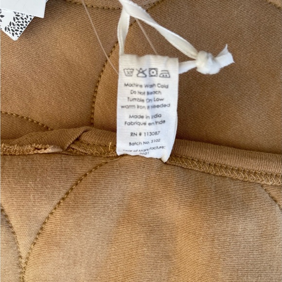 NWT Kate Quinn Mustard Gold Quilted Infant Blanket - Picture 5 of 5